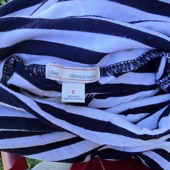 GAP Striped Maxi Skirt Black White S Fold Over Waist Stretchy Beach Vacation - Picture 2 of 3